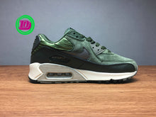 Load image into Gallery viewer, Nike Air Max 90 Sneaker Green