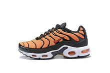 Load image into Gallery viewer, Nike Air Max 97 Sneaker Organe