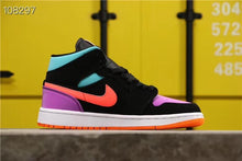 Load image into Gallery viewer, Nike Air Jordan 1 LOW