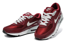 Load image into Gallery viewer, Nike Air Max 90 Sneaker