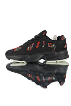 Load image into Gallery viewer, Adidas YEEZY700 Absolute Vintage Sneaker - Black