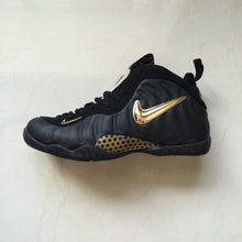 Load image into Gallery viewer, Nike Air Foamposite Pro Black and Metallic Gold