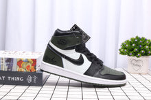 Load image into Gallery viewer, Nike Air Jordan 1OG Bred - Black