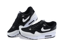 Load image into Gallery viewer, Nike Air Max Sneaker - Black