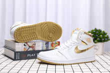 Load image into Gallery viewer, Nike Air Jordan 1OG Bred - White