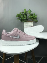 Load image into Gallery viewer, NIKE AIR FORCE 1 AF1