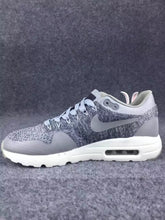 Load image into Gallery viewer, Nike Air Max Sneaker