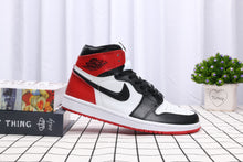 Load image into Gallery viewer, Nike Air Jordan 1OG Bred