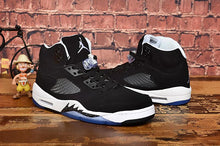 Load image into Gallery viewer, Nike Air Jordan 5 Sneaker
