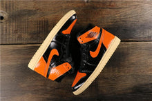 Load image into Gallery viewer, Nike Jordan 1 Black Buckle Broken 3.0 Retro Old