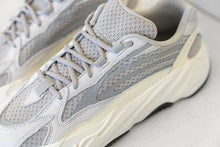 Load image into Gallery viewer, Adidas Yeezy Boost 700 V2 White