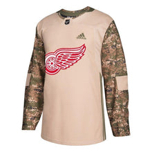 Load image into Gallery viewer, Detroit Red Wings adidas Veterans Day Practice Jersey - Camo