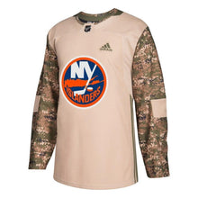 Load image into Gallery viewer, New York Islanders adidas Veterans Day Practice Jersey - Camo